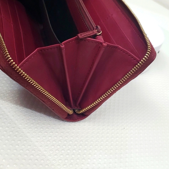 🇮🇹Gucci Guccisima GG Embossed Leather Burgundy Continental Wallet - Picture 9 of 17